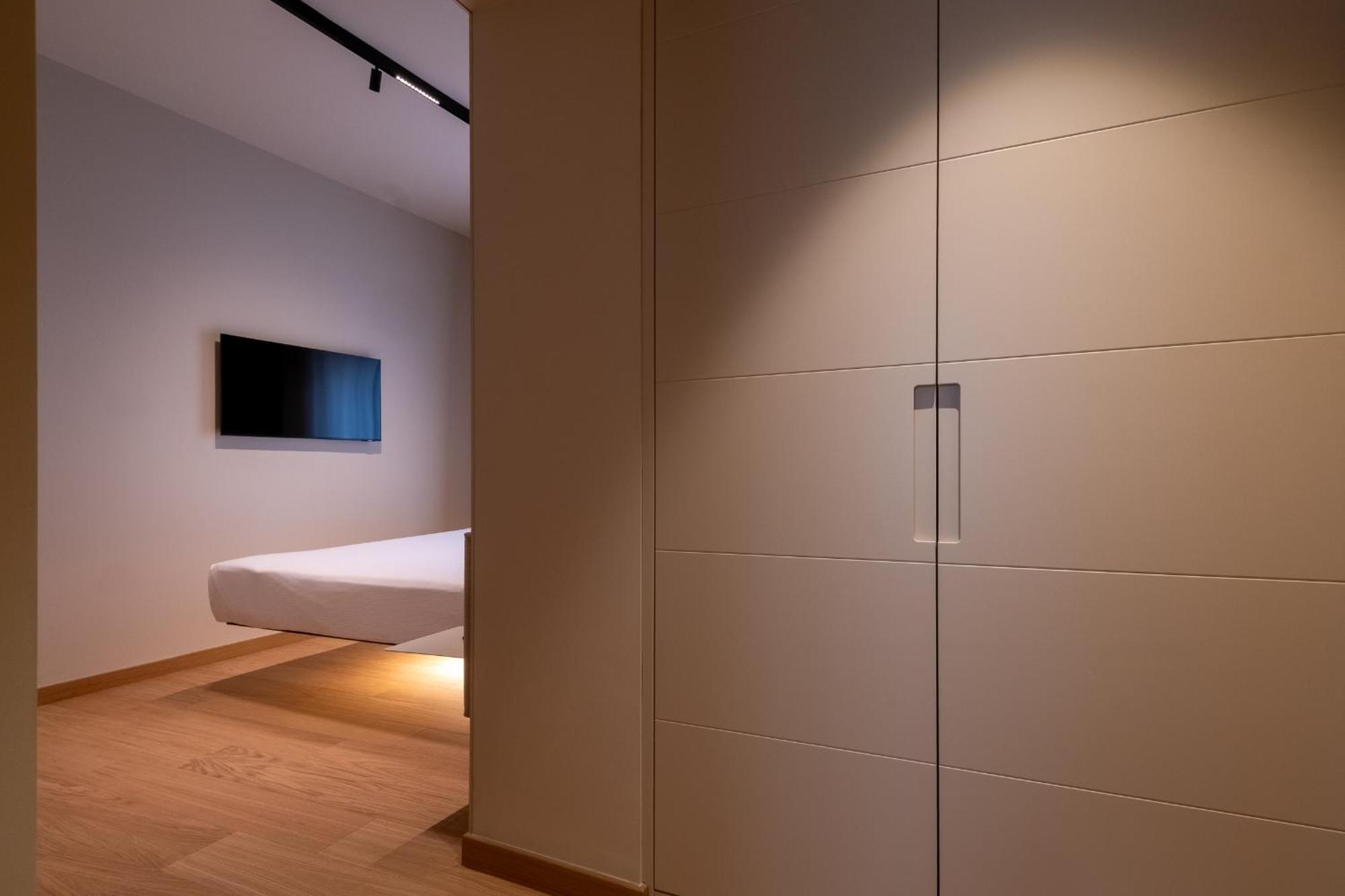 Oriana Homel Milano — Foto 1
